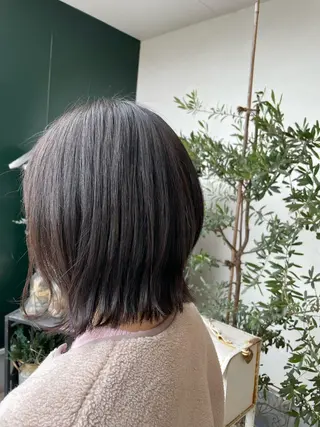 ミディアム 山下 襟華のヘアスタイル