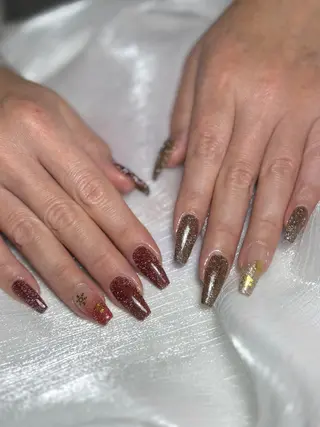 ネイル 山崎 成美のネイルデザイン