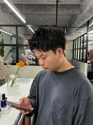 ショート メンズ 豊崎 佑輔のヘアスタイル