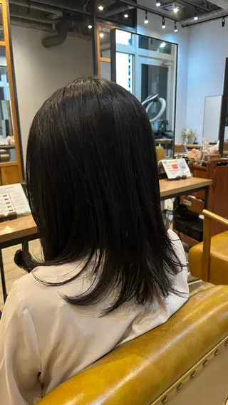 ミディアム 岡野 豪のヘアスタイル