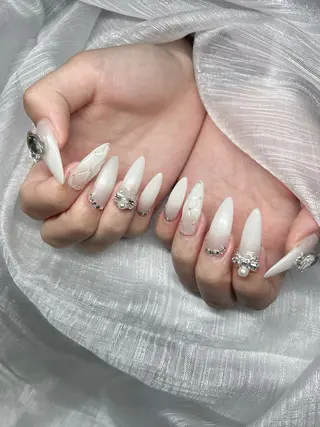 ネイル Lee Nailsのネイルデザイン
