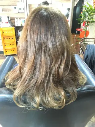 セミロング カラー 川名 充✂️のヘアスタイル