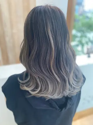 セミロング Lumo所属・Lumo Yu-kiのヘアスタイル