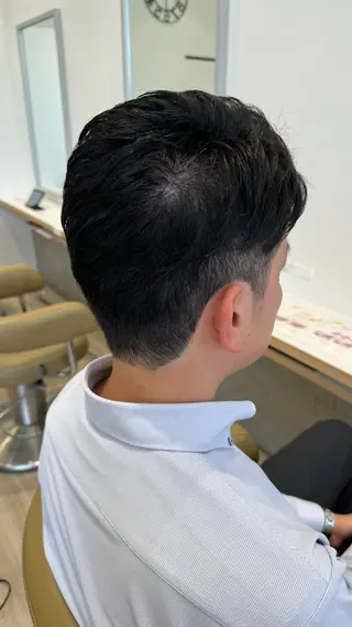 メンズ ルクール上越店　林 郁弥のヘアスタイル