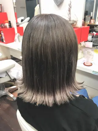 ミディアム カラー 岩谷/ブリーチ 🪽透明感カラーのヘアスタイル