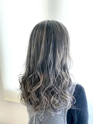 セミロング カラー 🫧透明感ケアカラー 守利🫧のヘアスタイル