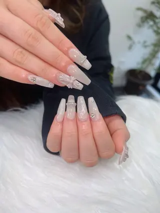 ネイル Sora  Nail 長さ出し専門店のネイルデザイン