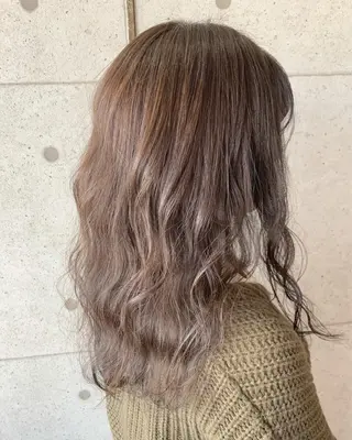 セミロング カラー 福森 みずきのヘアスタイル