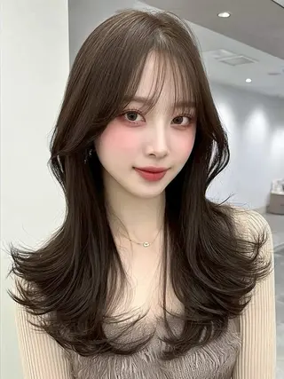 セミロング カラー 美髪 Risaのヘアスタイル