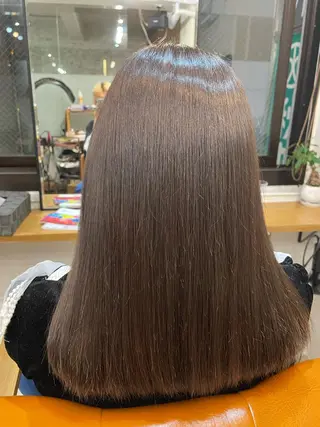 セミロング カラー 髪質改善/縮毛矯正 アンナ🍊のヘアスタイル