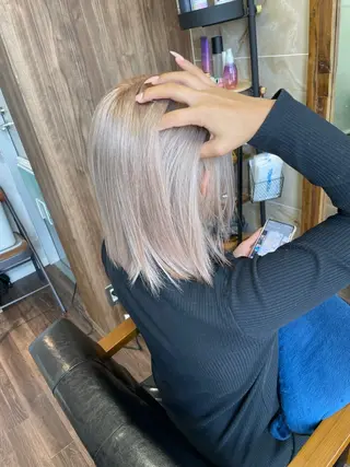 ショート カラー Lull1人美容室 バレイヤージュのヘアスタイル