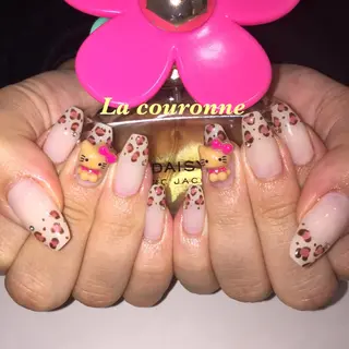 ネイル Lacouronne NATSUMIのネイルデザイン