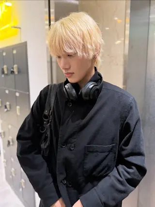 ショート kanta 梅田 韓国ハイトーンのヘアスタイル