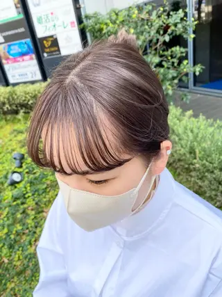 ミディアム デザインカラー/ボブ ブリーチカラー/ユリのヘアスタイル