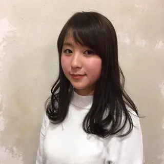 ロング カラー 井上 日菜乃のヘアスタイル