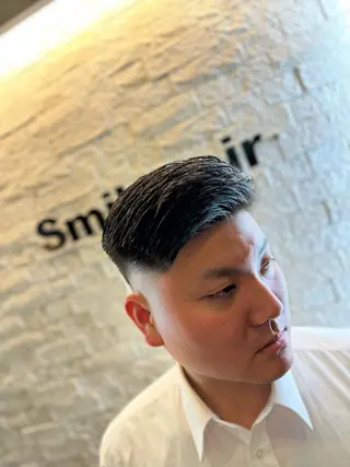 ショート フェードとパーマ特化 小池 魔裟斗のヘアスタイル