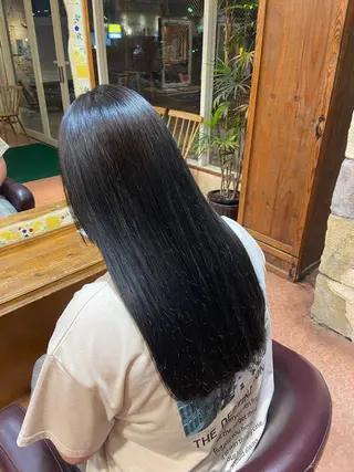 カラー 中村 莉緒のヘアスタイル