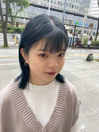 ミディアム デザインカラー/ボブ ブリーチカラー/ユリのヘアスタイル