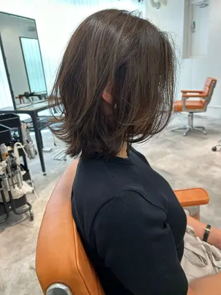 ミディアム カラー ウルフカット レイヤーカット上柿のヘアスタイル