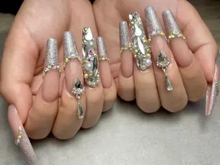 ネイル elu :nail&eyeのネイルデザイン