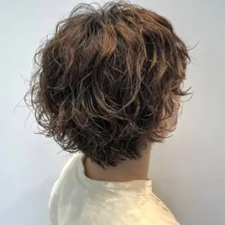 ショート パーマ ひなた あゆみのヘアスタイル