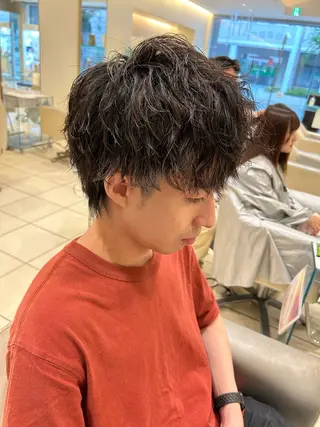 ミディアム パーマ メンズパーマ 副店長ユウタのヘアスタイル