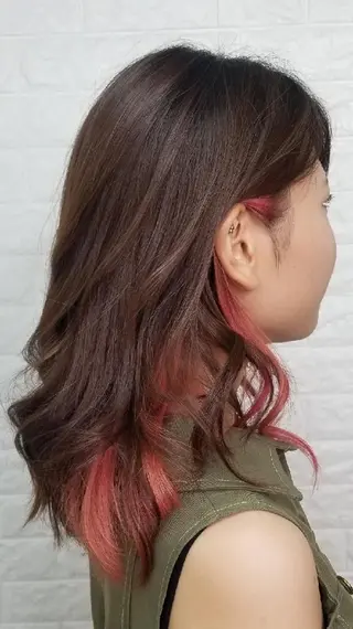 セミロング 高口 雅のヘアスタイル