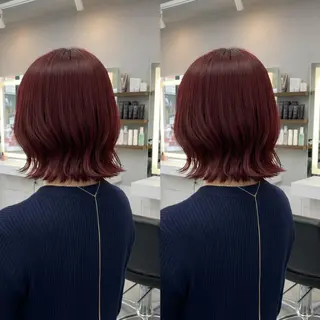 ミディアム 💕透明感赤味カラー ぱっつんボブ🩷のヘアスタイル