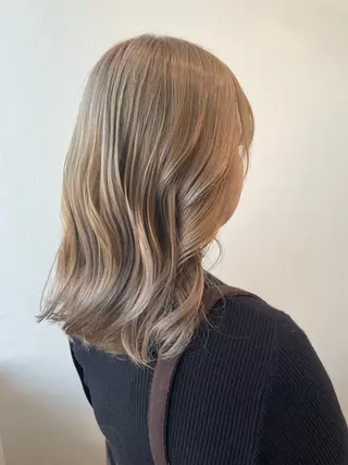 ミディアム カラー SARA古賀店 かすみ🐬🩵のヘアスタイル