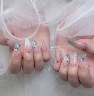 ネイル Hin Nailsのネイルデザイン