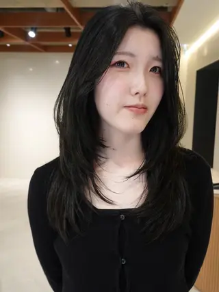 ミディアム カラー 梅田/レイヤーカット /ミルクティーカラーのヘアスタイル