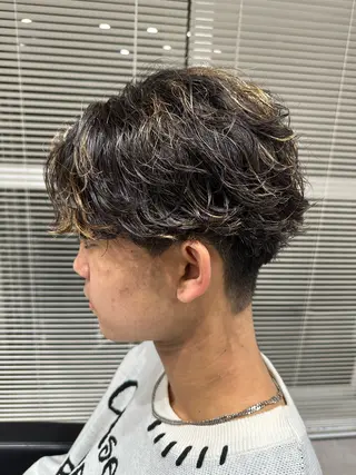 ショート パーマ メンズ ユウ🪄 パーマ指名No1のヘアスタイル