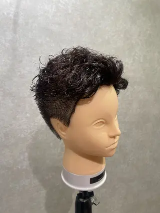 パーマ メンズ 矯正パーマ、ベージュ ボブカット🫧のヘアスタイル