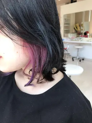 カラー PazRood 山下のヘアスタイル