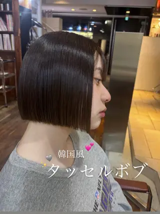 ショート レイヤー/ハッシュカ ット/顔周り/フウカのヘアスタイル