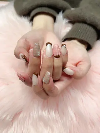 ネイル MoonNail ユリ🌸のネイルデザイン