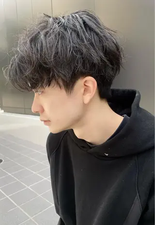 ショート パーマ メンズ 王子田 隼のヘアスタイル