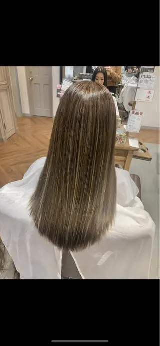 セミロング カラー パーマ ヘアアレンジ メンズ キッズ ネイル マツエク・マツパ 韓国♡ハイライト ♡YURIのヘアスタイル