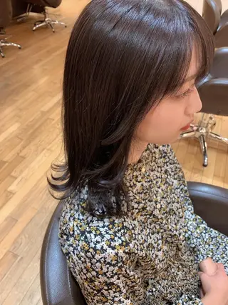 ミディアム 齊藤 衣梨佳のヘアスタイル
