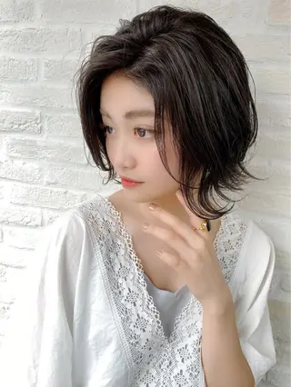 ショート 前地 麻衣のヘアスタイル