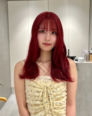 カラー 塔尾 真那のヘアスタイル