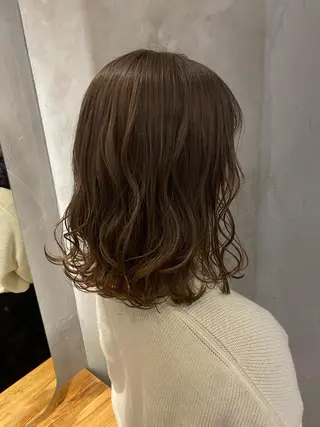 ミディアム カラー パーマ ヘアアレンジ 顔周りカット・相談 レイヤーも◎しずくのヘアスタイル