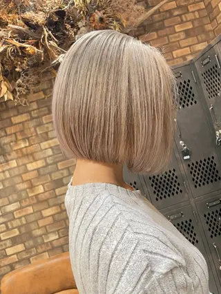 ショート ブリーチ特化🎖️ピ ンクカラー高橋さやかのヘアスタイル