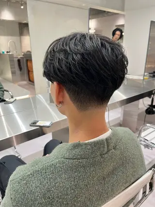 ショート メンズ ⚡メンズパーマフ ェードカットTomyのヘアスタイル