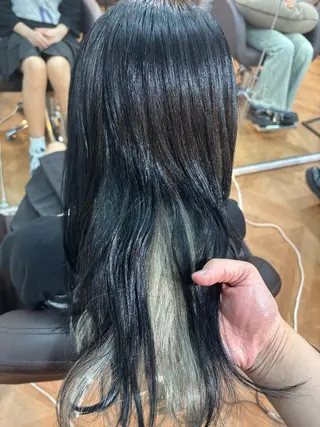 カラー 透明感ブラウン｜ レイヤー｜小寺 葵のヘアスタイル