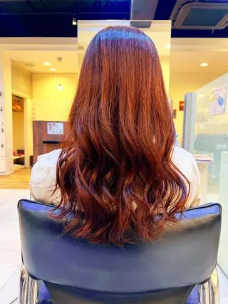 ロング ハイライト特化小澤 奈津美のヘアスタイル