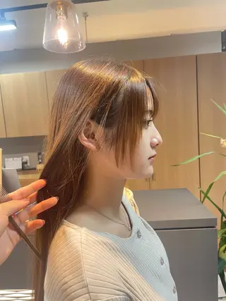 セミロング マキノ キョウカのヘアスタイル