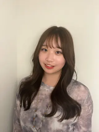 ロング カラー Airi 韓国y2k ハイレイヤーのヘアスタイル