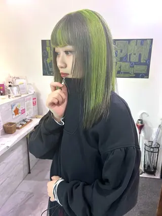 セミロング 奥田 葵のヘアスタイル