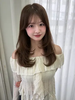 セミロング カラー 大柴 彩花のマツエク・マツパデザイン